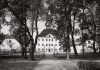 The view from the Louhisaari Manor’s gate, 1968. Photo: P.O. Welin / Picture Collections of the Finnish Heritage Agency