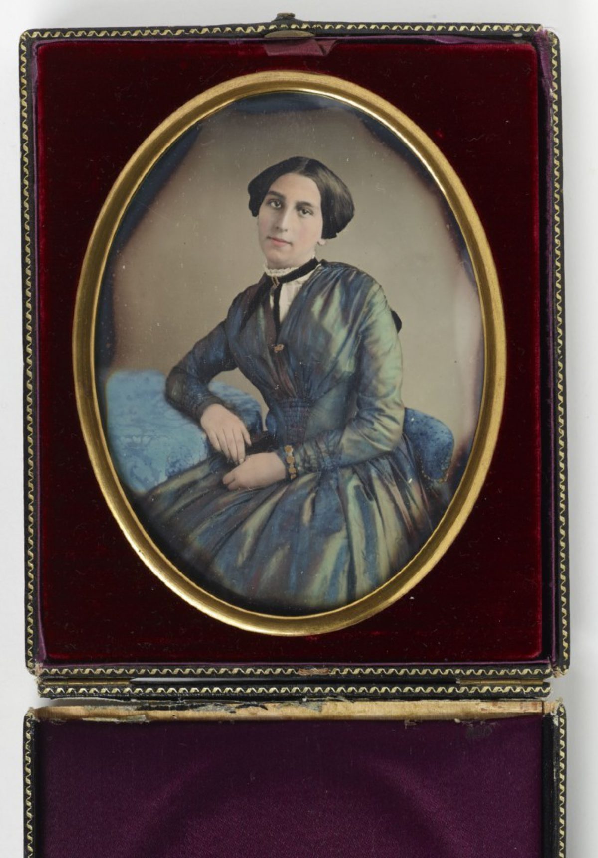 Marie von Salza und Lichtenaun taidokkaasti väritetty kuva on vuodelta 1852. Kuva: Museovirasto