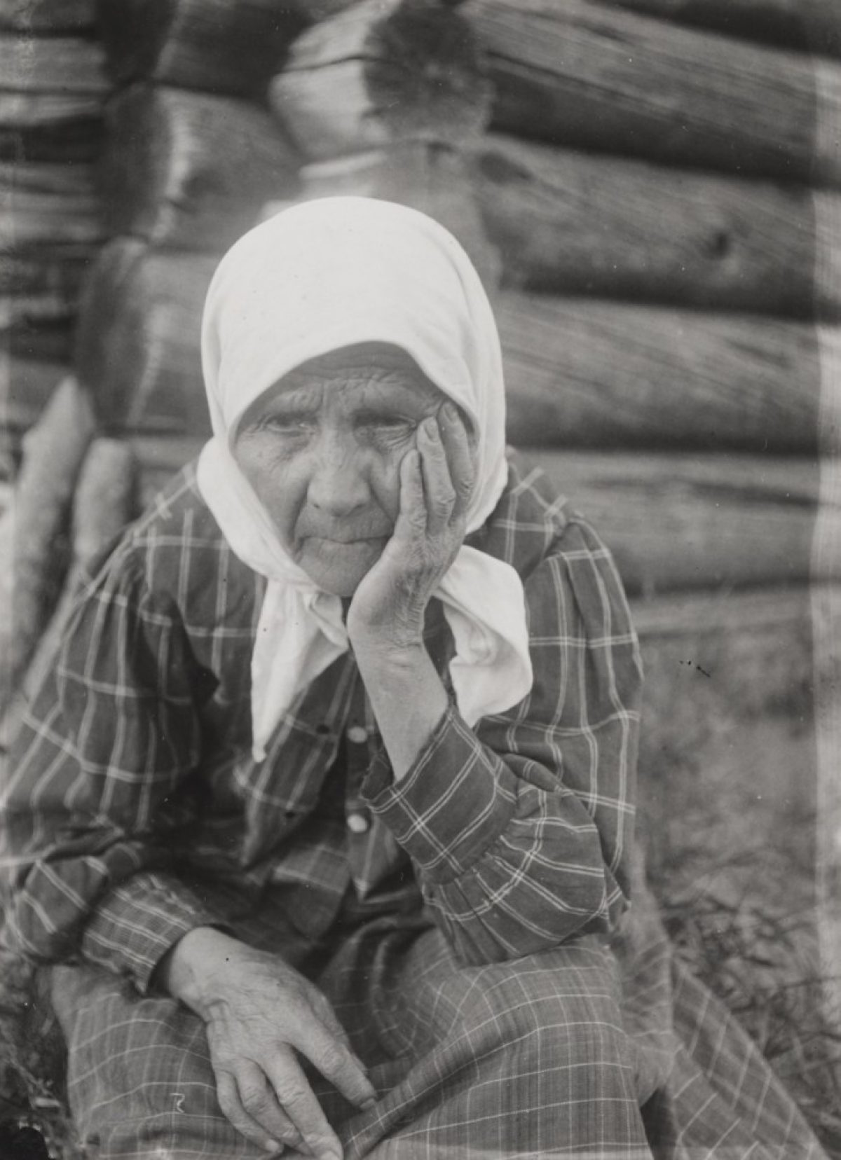 Gråtkvädarhustrun Virsi Vassi 1917. Foto: A. O. Väisänen / Museiverkets Bildsamlingar