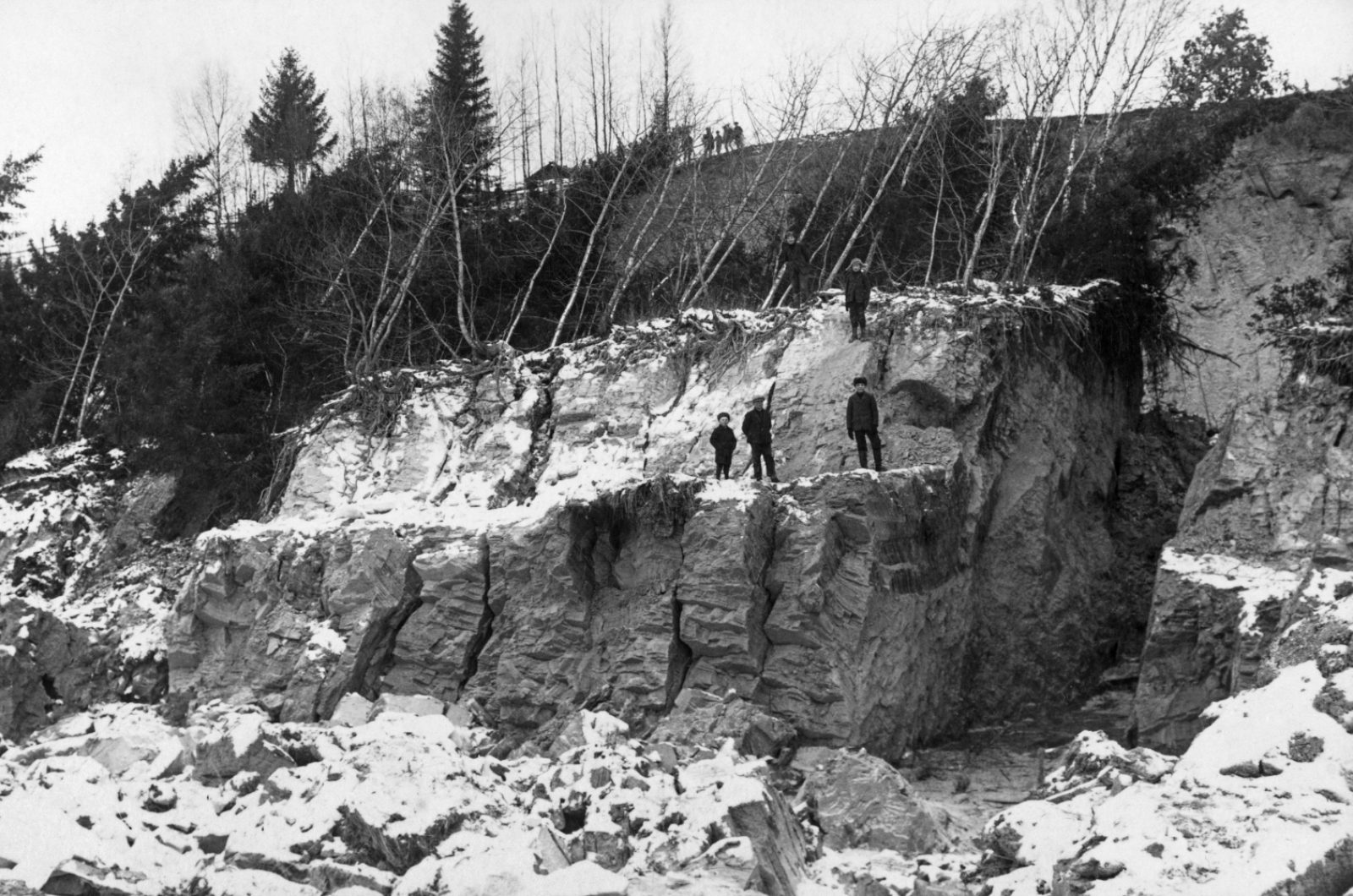 Maanvyöry Kurikassa taltioitu Suomen Kuvalehdelle vuonna 1930. Kuva: Aarne Jonasson / Otava / Journalistinen kuva-arkisto JOKA / Museovirasto. Objektinumero: JOKAOT4SK1930_13:3 Maanvyöry Kurikassa taltioitu Suomen Kuvalehdelle vuonna 1930. Kuva: Aarne Jonasson / Otava / Journalistinen kuva-arkisto JOKA / Museovirasto. Objektinumero: JOKAOT4SK1930_13:3