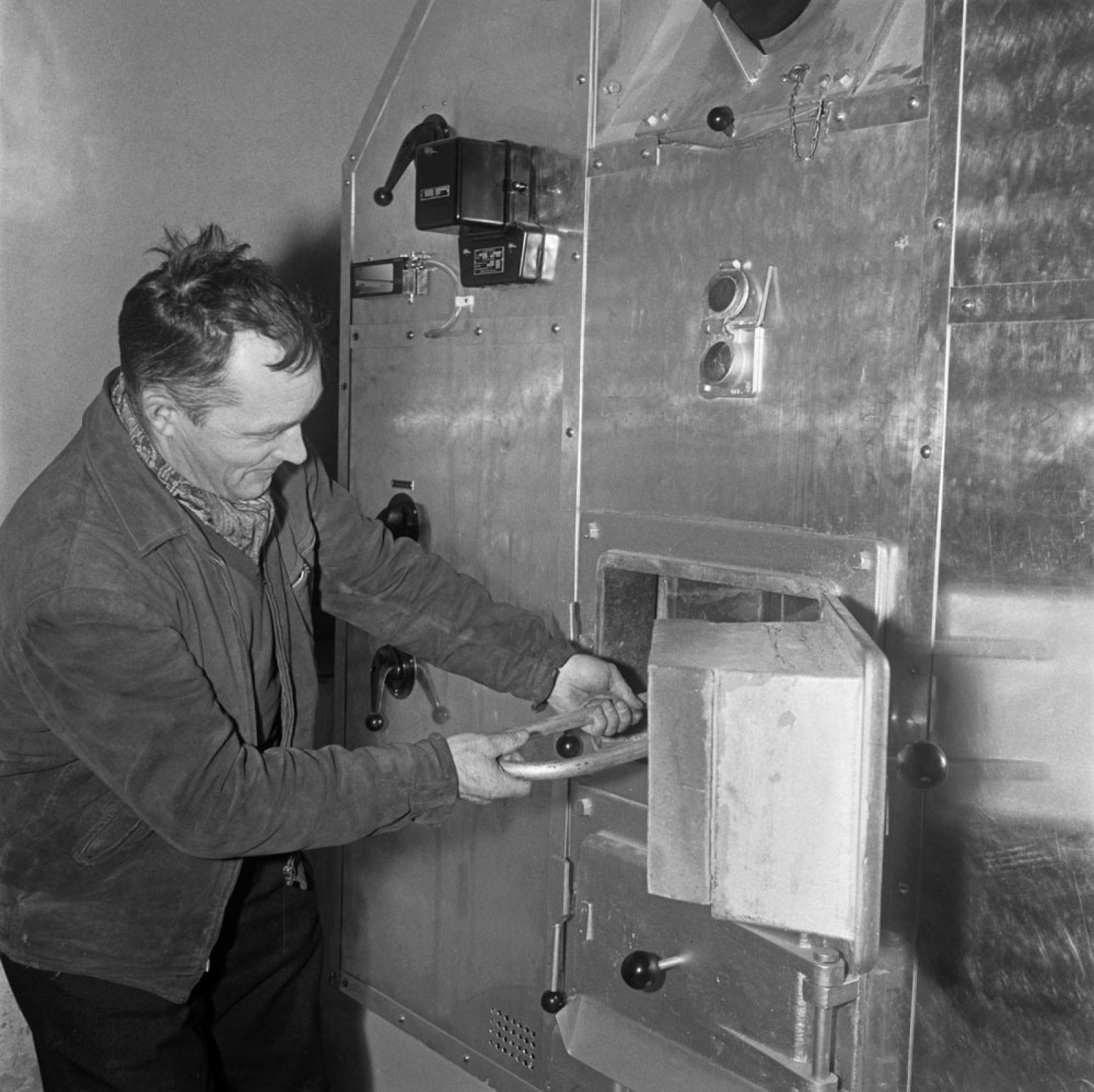 The Crematorium, 1964. Image: Bror Brandt / Västra Nyland / Press Photo Archive JOKA / Finnish Heritage Agency. Objektinumero: JOKAVN4A2E77:2