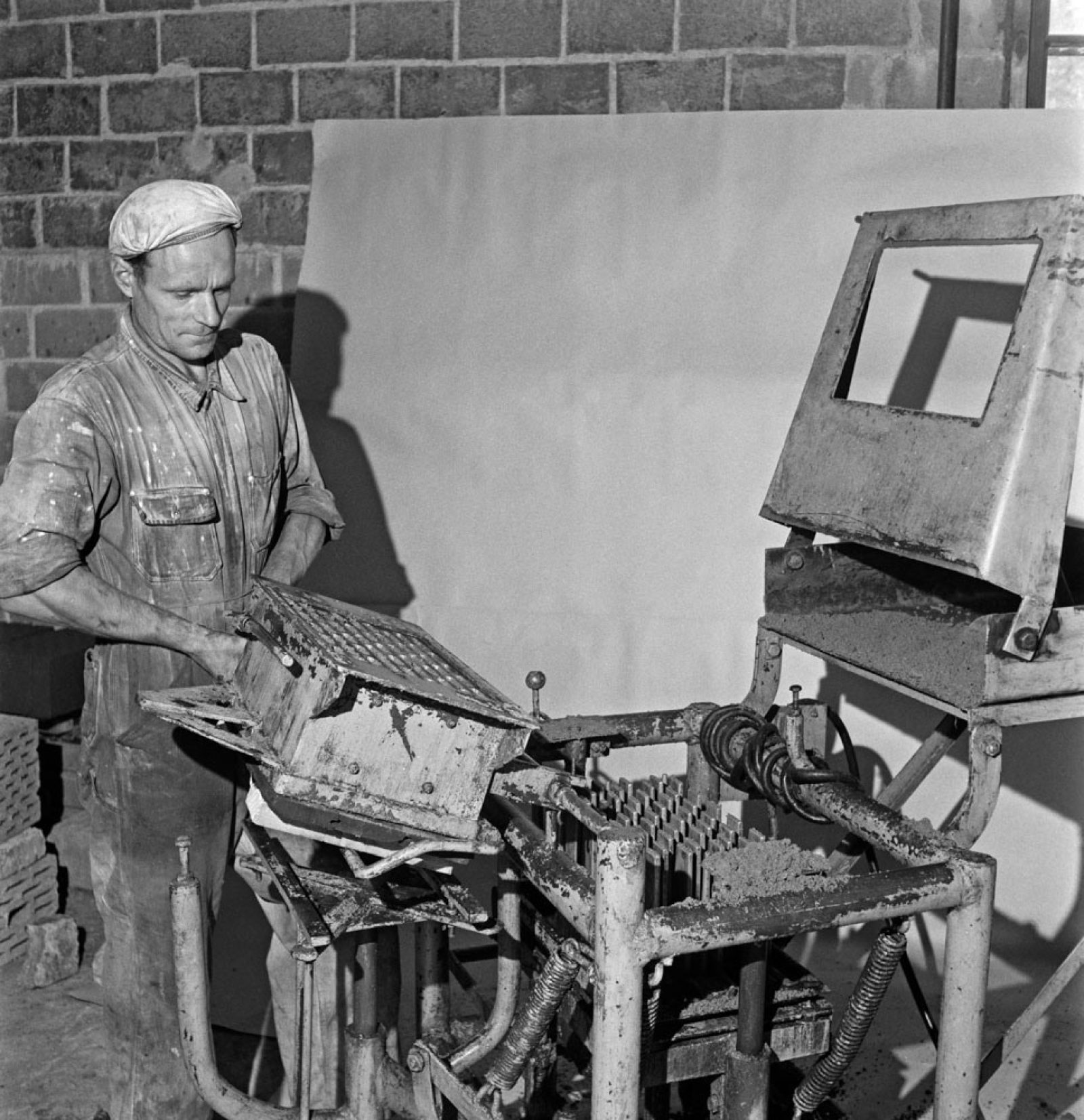 The brick factory, 1952. Image: Bror Brandt / Västra Nyland / Press Photo Archive JOKA / Finnish Heritage Agency. Objektinumero: JOKAVN4A1C49:3