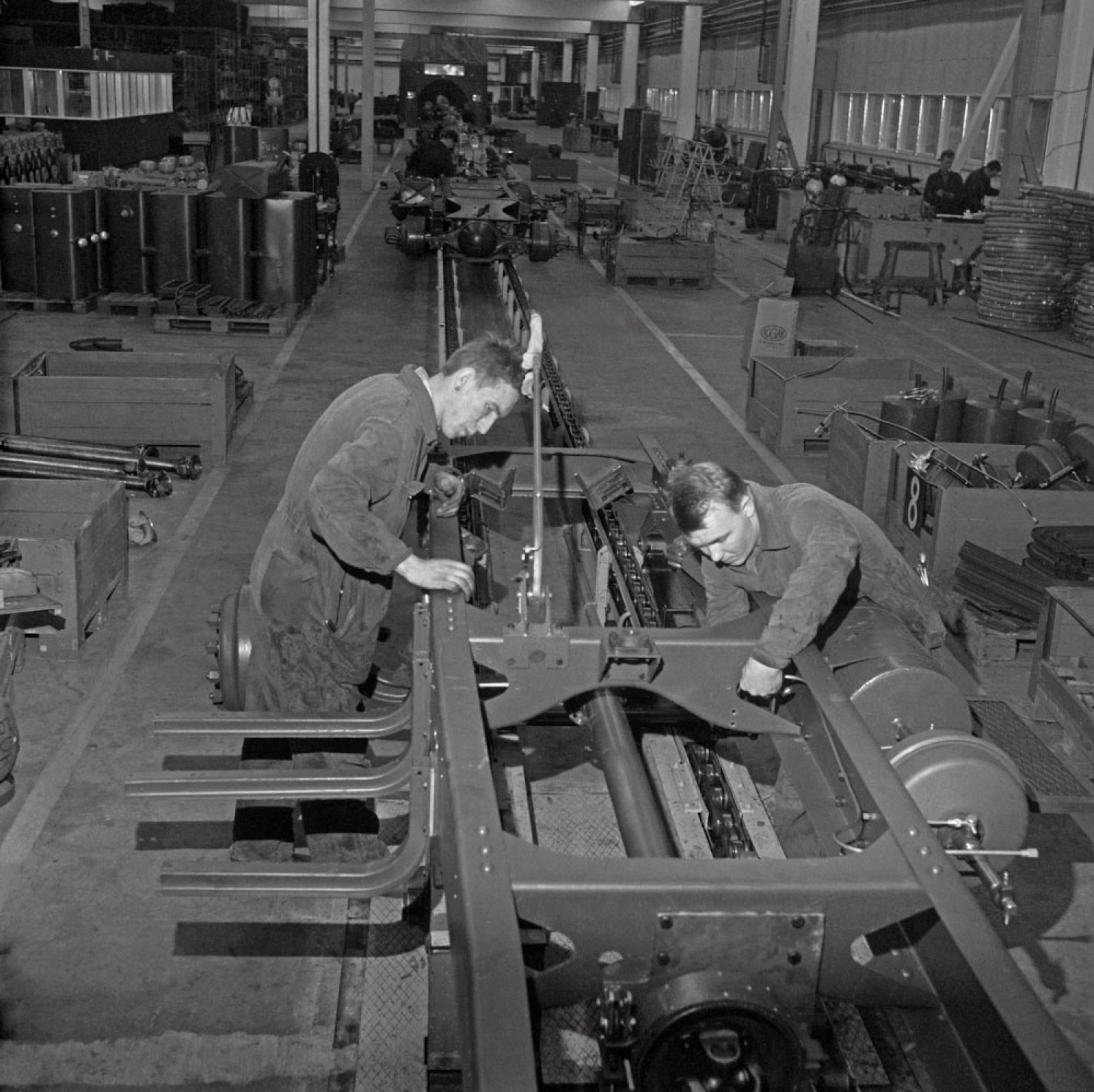 The vehicle factory, 1962. Image: Bror Brandt / Västra Nyland / Press Photo Archive JOKA / Finnish Heritage Agency. Objektinumero: JOKAVN4A2C71:4