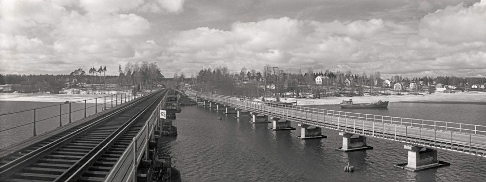 The bridges, 1950. Image: Bror Brandt / Västra Nyland / Press Photo Archive JOKA / Finnish Heritage Agency. Objektinumero: JOKAVN4A1A16:3
