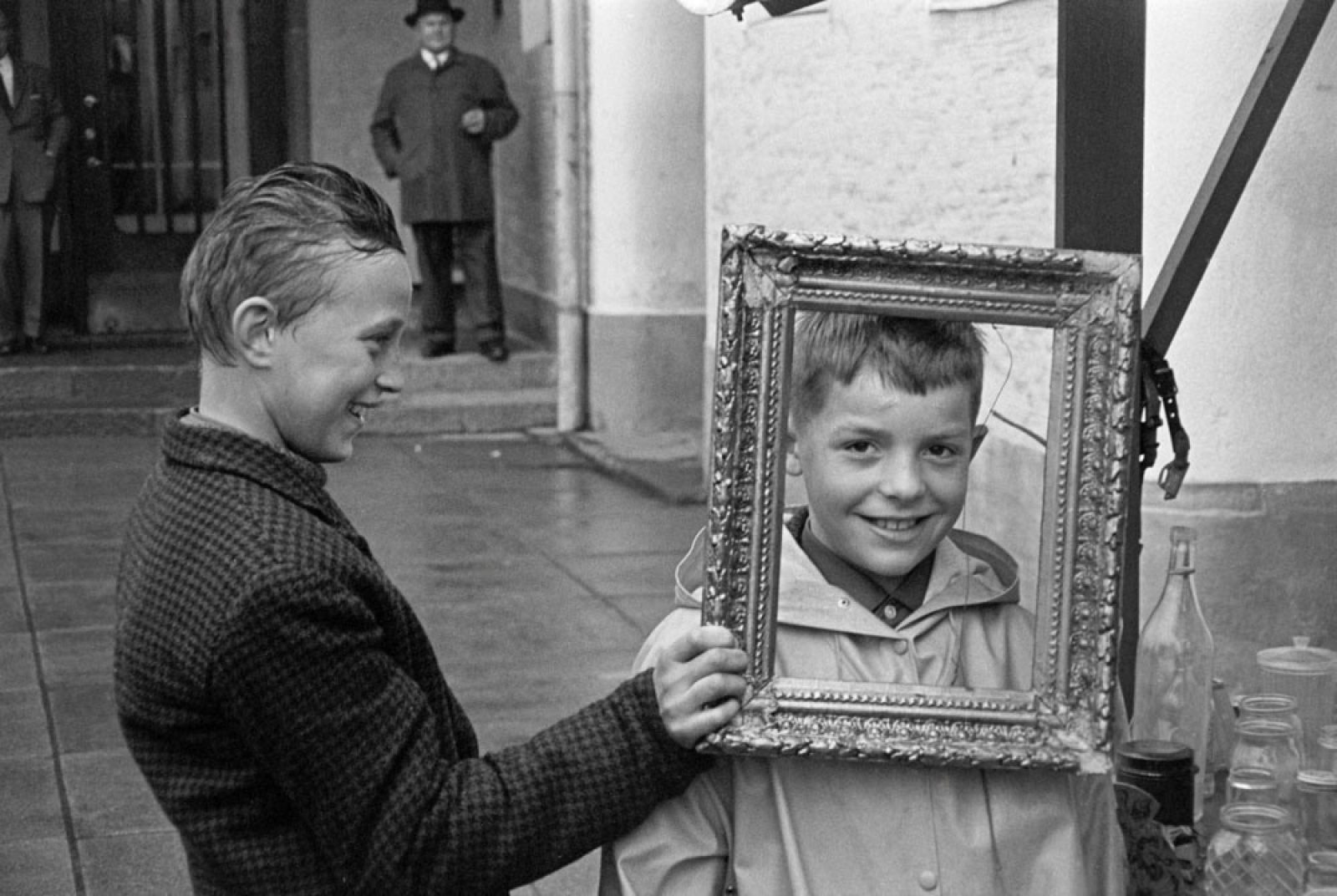 May Day, 1963. Image: Bror Brandt / Västra Nyland / Press Photo Archive JOKA / Finnish Heritage Agency. Objektinumero: JOKAVN4A2D28:1