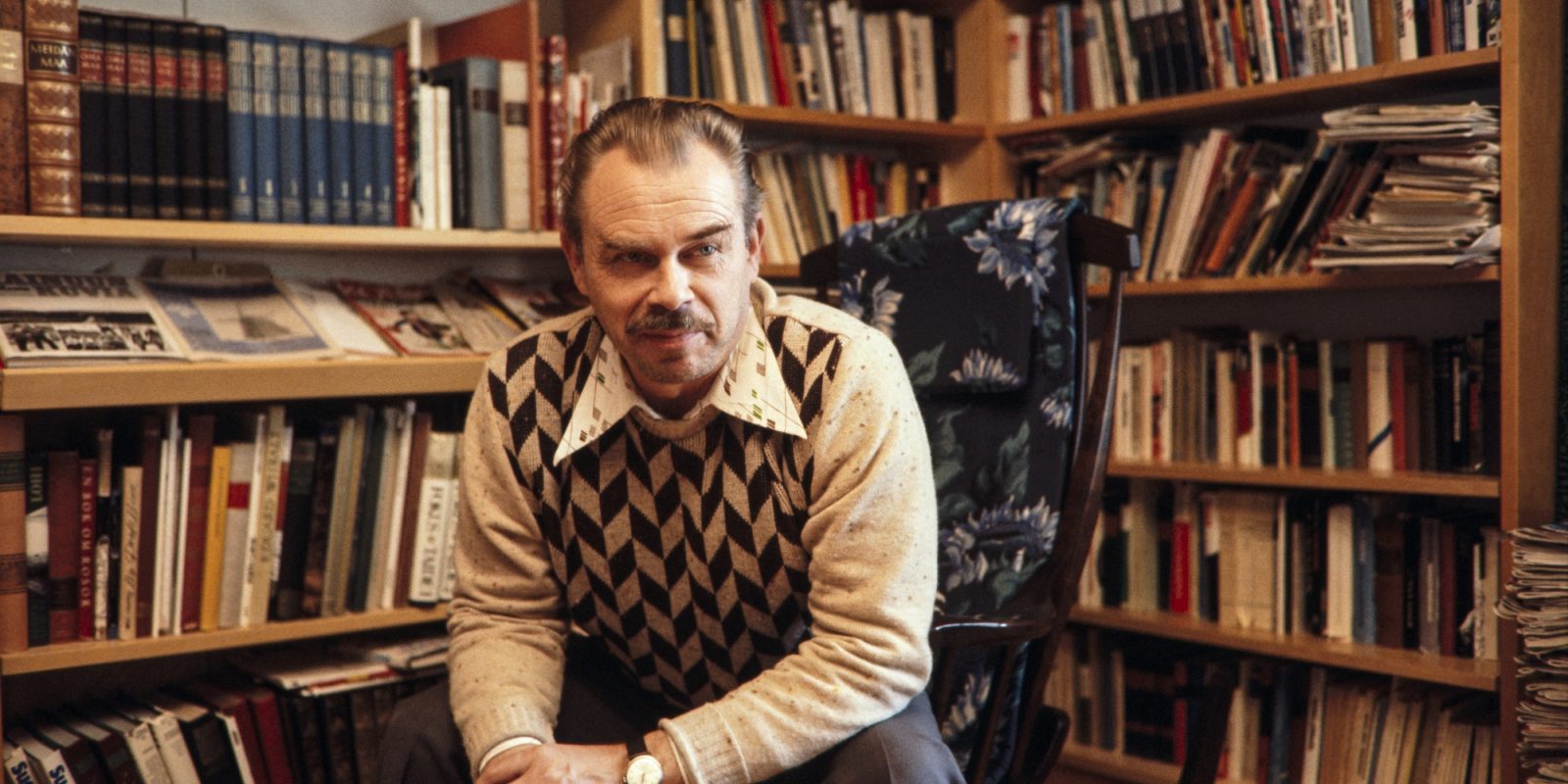 Author Veikko Huovinen, 1978 (cropped image), Helge Heinonen / JOKA / Finnish Heritage Agency. Objektinumero: JOKAHH4B74:1 Author Veikko Huovinen, 1978 (cropped image), Helge Heinonen / JOKA / Finnish Heritage Agency. Objektinumero: JOKAHH4B74:1