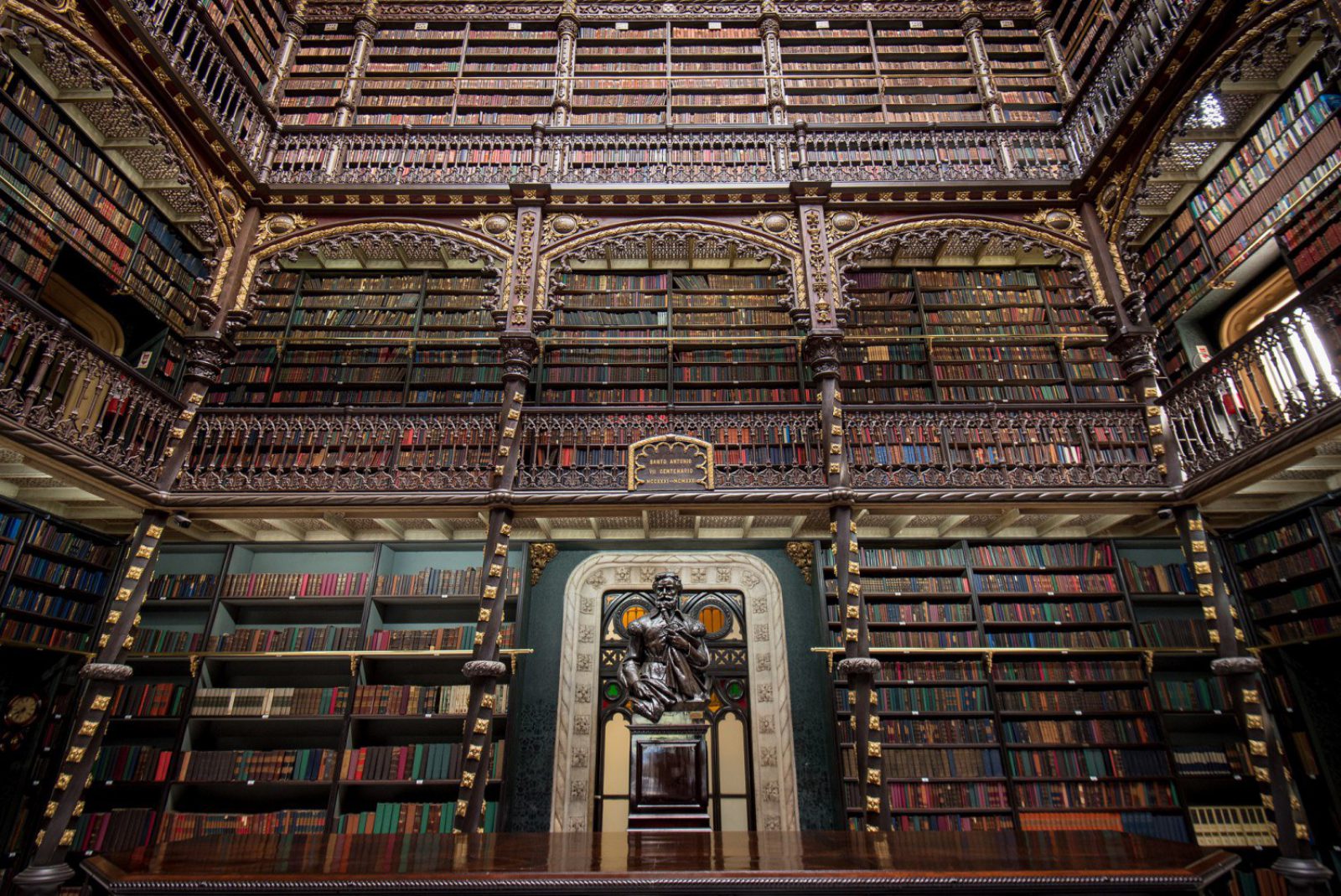 Real Gabinete Português de Leitura. Kuvaaja: Donatas Dabravolskas. Lisenssi: CC BY-SA 4.0 Real Gabinete Português de Leitura. Kuvaaja: Donatas Dabravolskas. Lisenssi: CC BY-SA 4.0