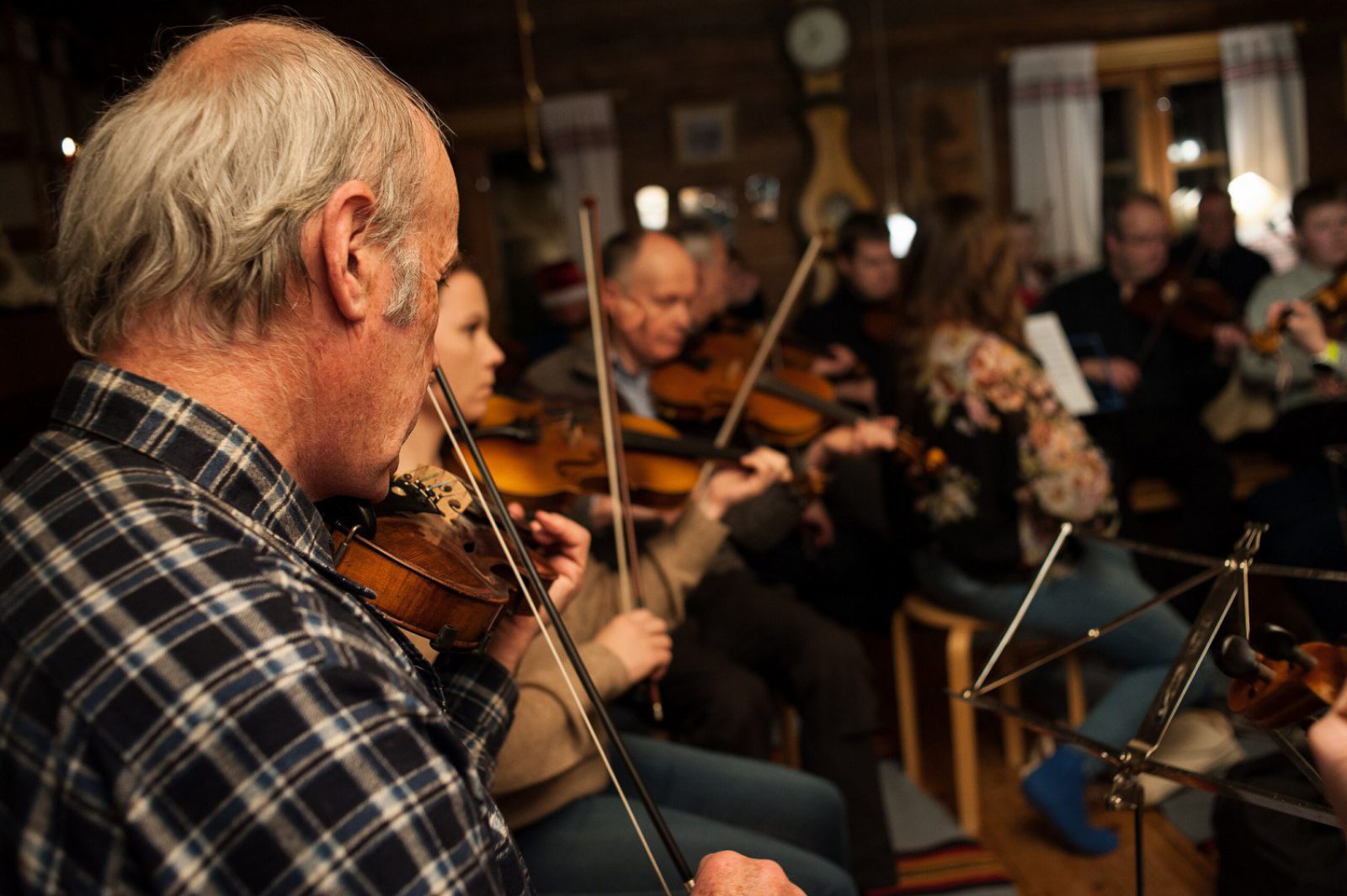 Kaustinen Fiddle players jam session art a private home pieni Kaustinen Fiddle players jam session art a private home pieni