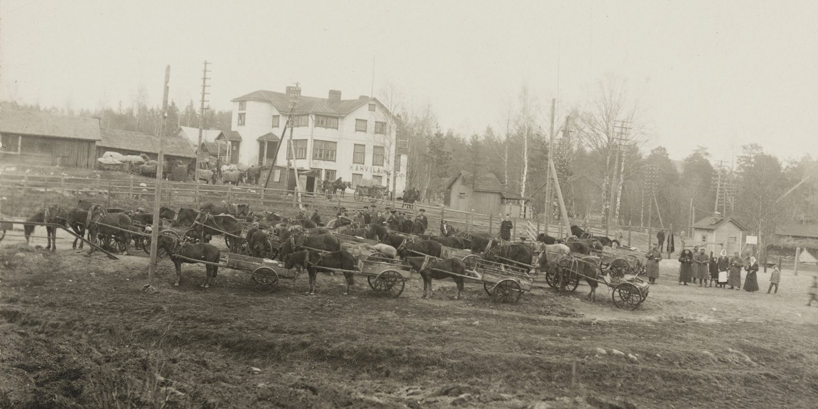 Saksalaiset Leppävaarassa 1918. Kuvaaja: Museoviraston kuvakokoelmat. Objektinumero: HK19520113:27. Lisenssi: CC BY 4.0 Saksalaiset Leppävaarassa 1918. Kuvaaja: Museoviraston kuvakokoelmat. Objektinumero: HK19520113:27. Lisenssi: CC BY 4.0