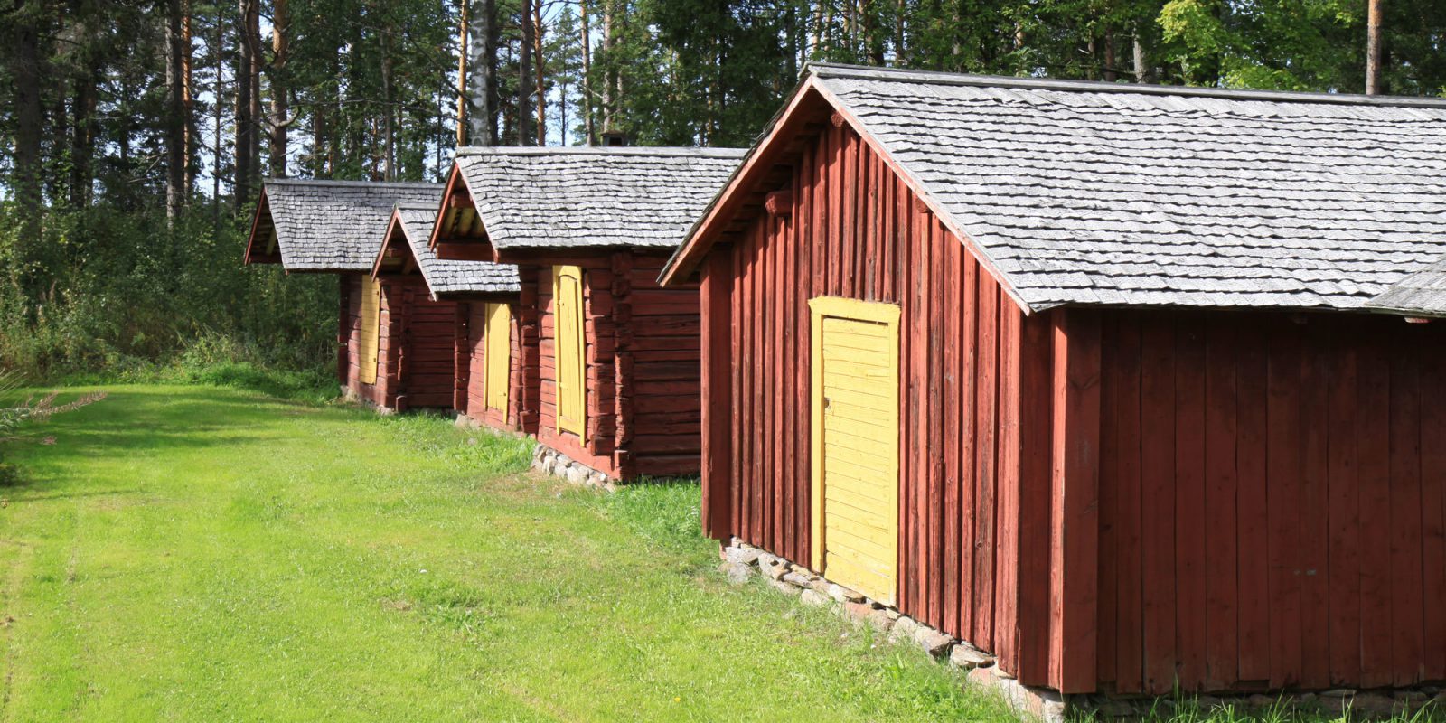 Närpiön kirkkotalleja on kunnostettu Museoviraston avustuksella useana vuonna. Närpiön kirkkotalleja on kunnostettu Museoviraston avustuksella useana vuonna.