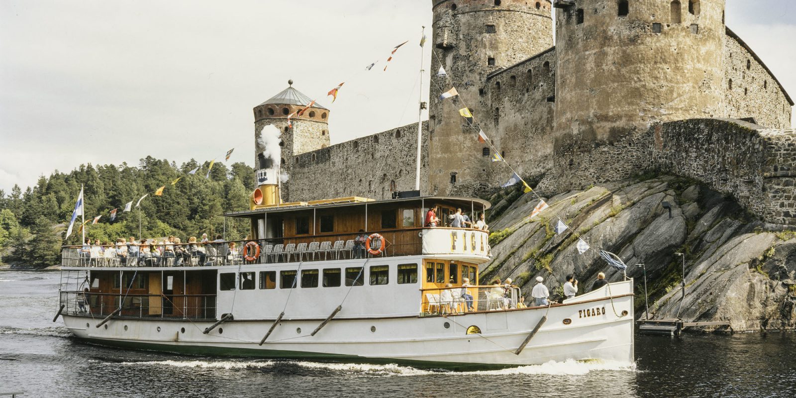 S/S Figaro Olavinlinna 2000. Kuvaaja: P. Lempiäinen, Historian kuvakokoelma, Museovirasto S/S Figaro Olavinlinna 2000. Kuvaaja: P. Lempiäinen, Historian kuvakokoelma, Museovirasto